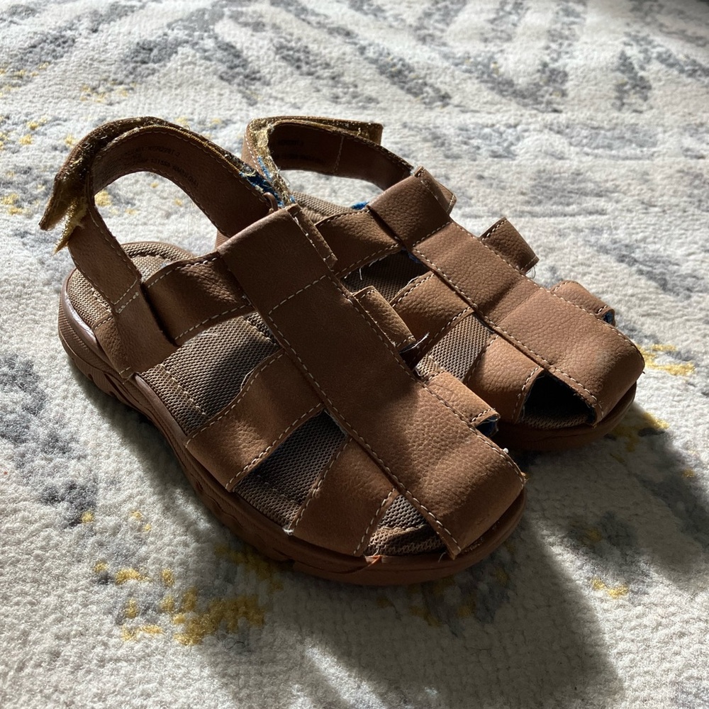 Reaction by Kenneth Cole toddler fishermans sandals, size 9